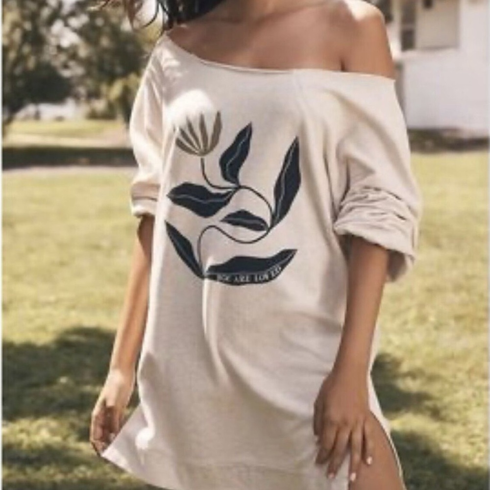 Mackenzie Parrot Beige Off-Shoulder Sweater